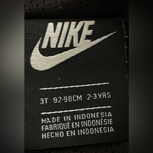 Nike Black hooded jacket 3T - Picture 9 of 11